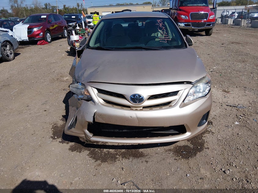 2012 TOYOTA COROLLA LE · Фото 13