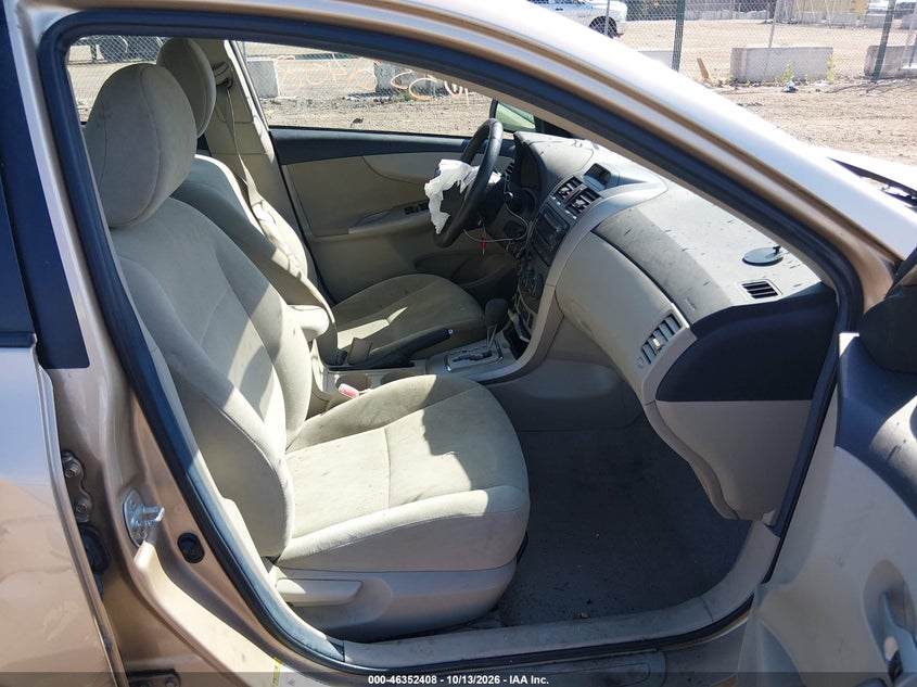 2012 TOYOTA COROLLA LE · Фото 5