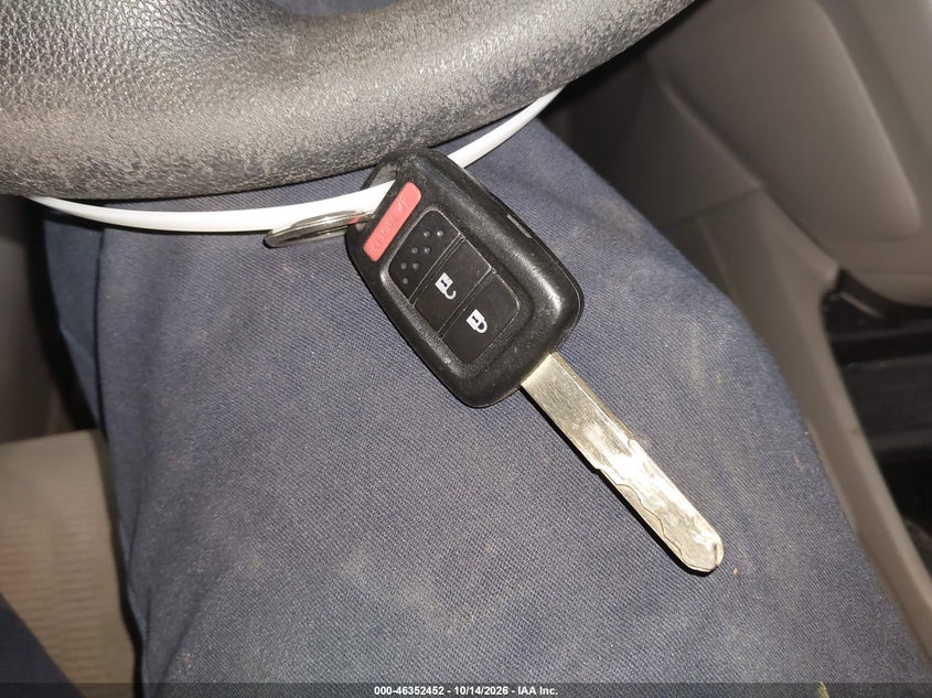 2014 HONDA CR-V LX · Фото 11