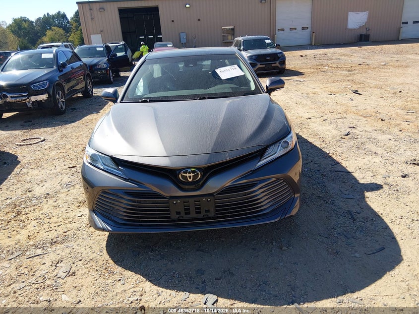 TOYOTA CAMRY - zdjęcie 13