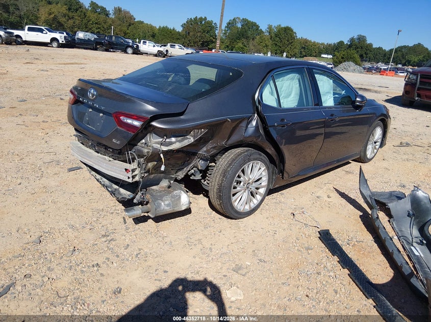 TOYOTA CAMRY - zdjęcie 4