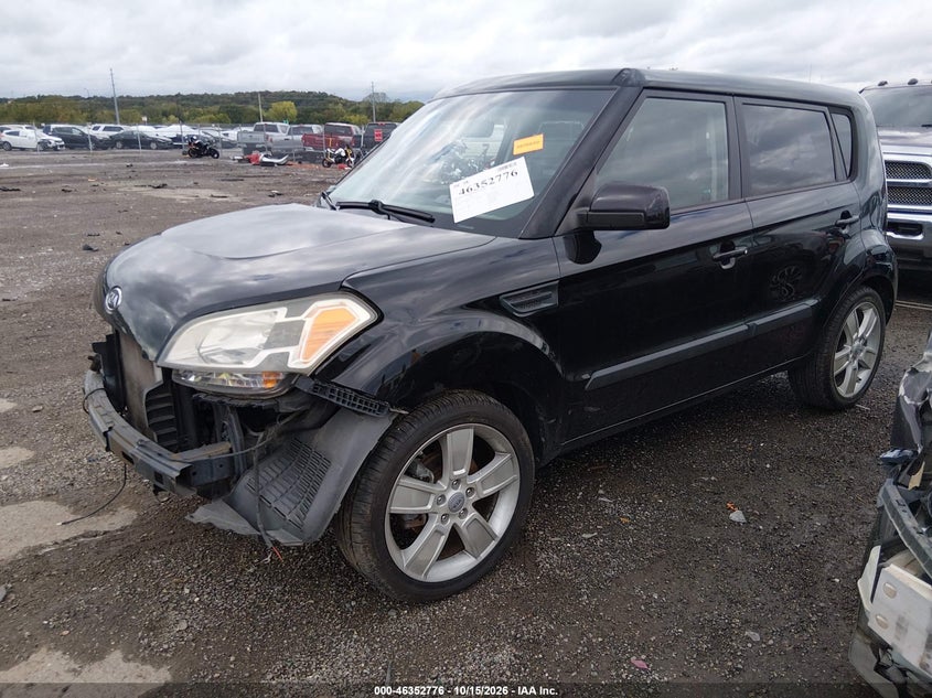 2011 Kia Soul !, Right Side, IAAI, VIN KNDJT2A28B7709499 — photo 2