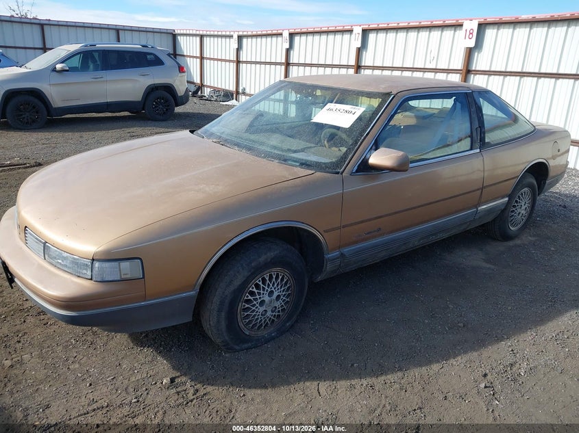 1988 Oldsmobile Cutlass Supreme Sl, Normal Wear & Tear, IAAI, VIN 1G3WS14W3JD316740 — photo 2