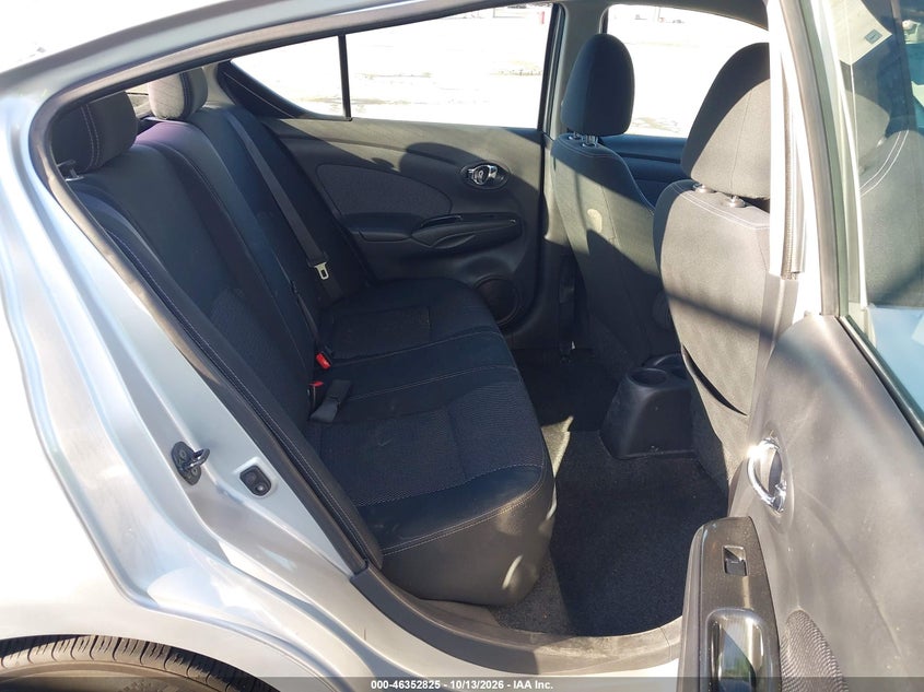 2015 NISSAN VERSA 1.6 SV · Фото 8