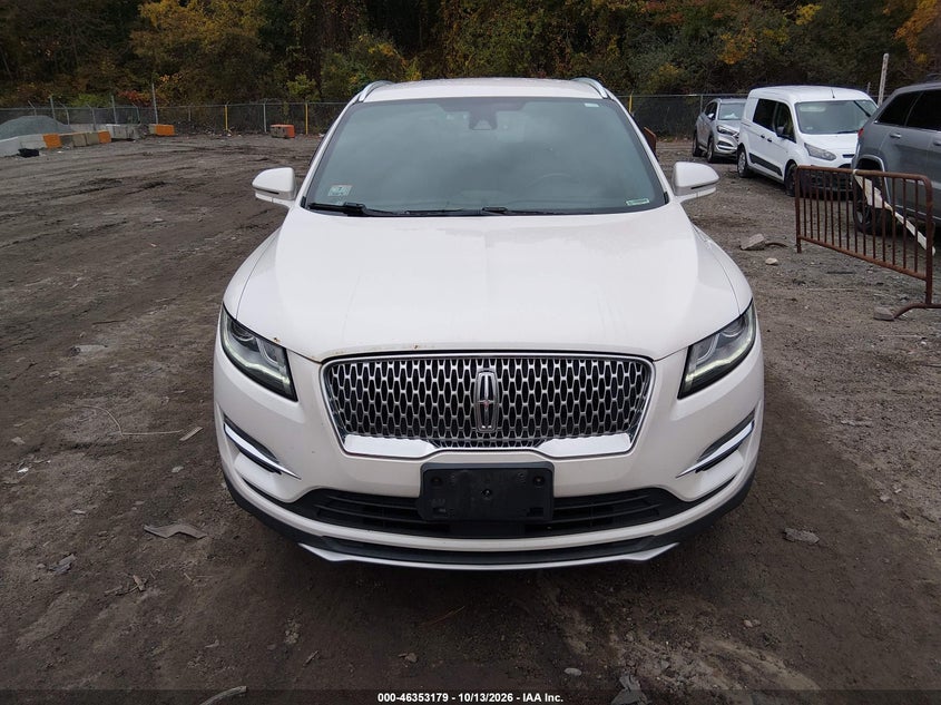 2019 LINCOLN MKC SELECT · Photo 12