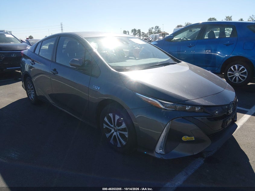 Vin: jtdkamfp5n3216093, lot: 46853472, toyota prius prime xle 2022 img_1