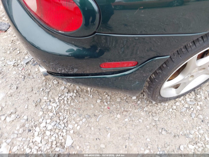 MAZDA MX-5 MIATA 2003 VIN JM1NB353030304776