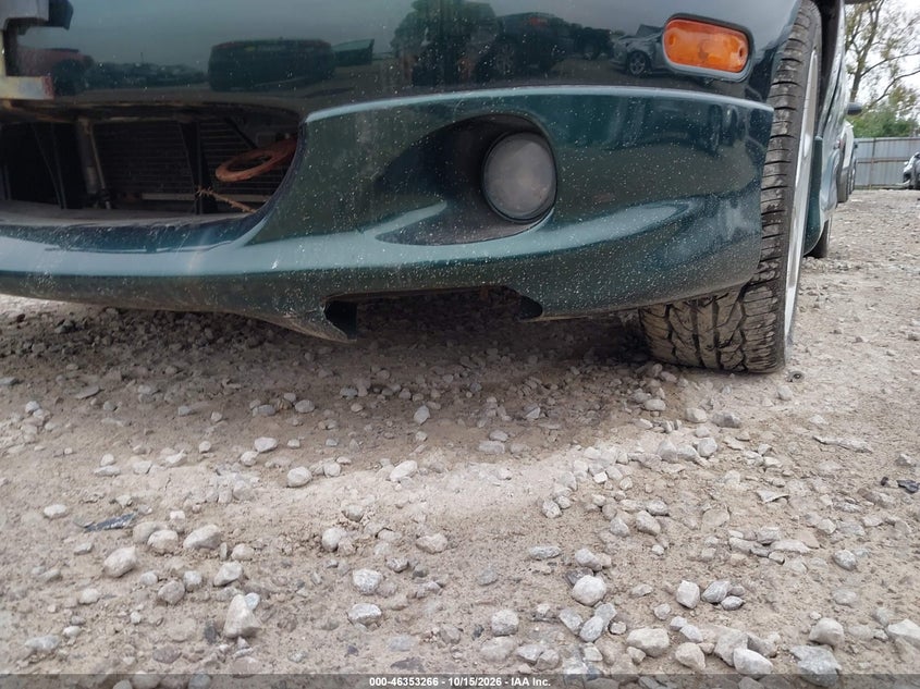 MAZDA MX-5 MIATA 2003 VIN JM1NB353030304776