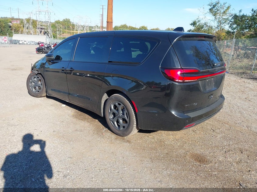 Vin: 2c4rc1l71pr626962, lot: 46853560, chrysler pacifica hybrid touring l 20233