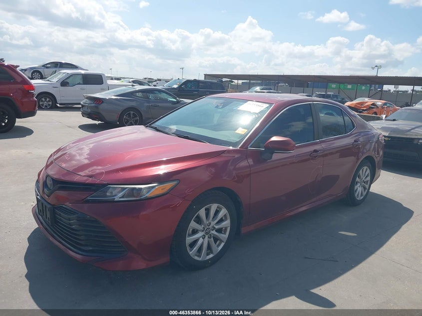 2019 Toyota Camry Le, Правый бок, IAAI, VIN 4T1B11HK3KU751294 — фото 2