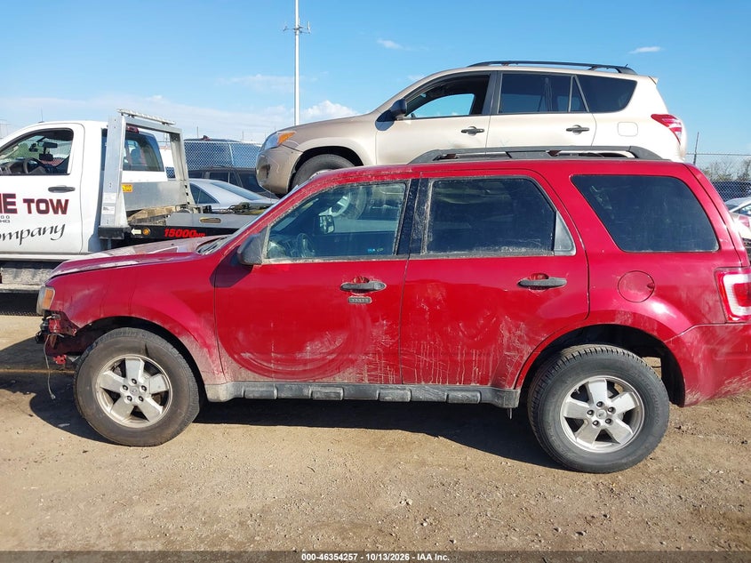 2010 FORD ESCAPE XLT · Photo 15