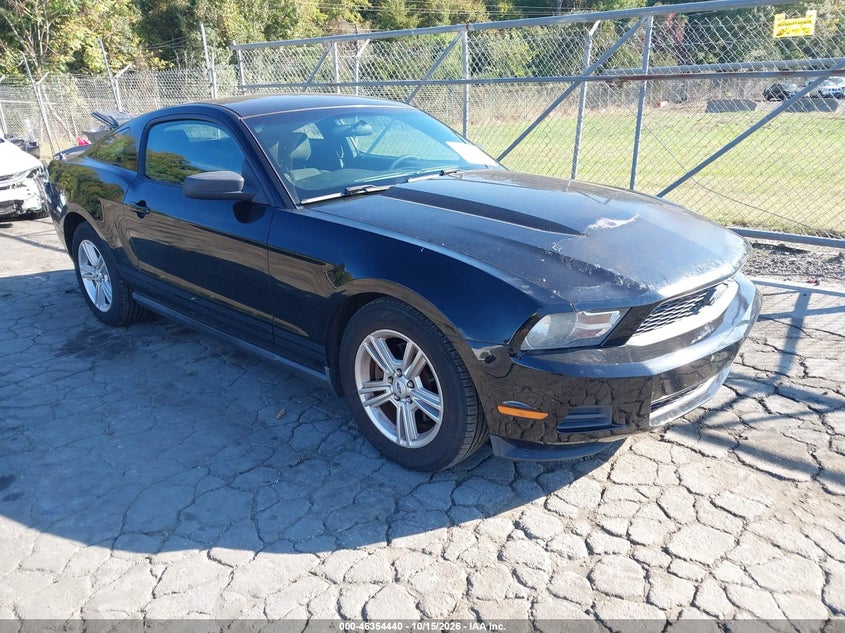 2011 FORD MUSTANG V6