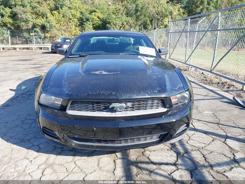 2011 FORD MUSTANG V6 · Фото 12