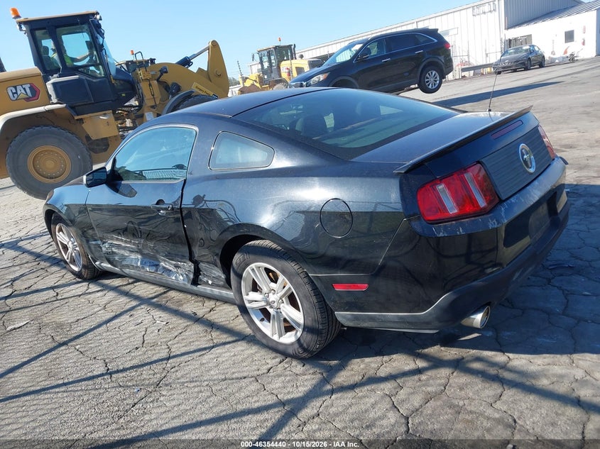 2011 FORD MUSTANG V6 · Фото 14