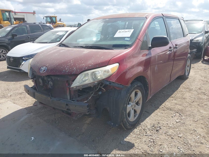 2011 Toyota Sienna Base V6, Удар сзади, IAAI, VIN 5TDZK3DC0BS029764 — фото 2