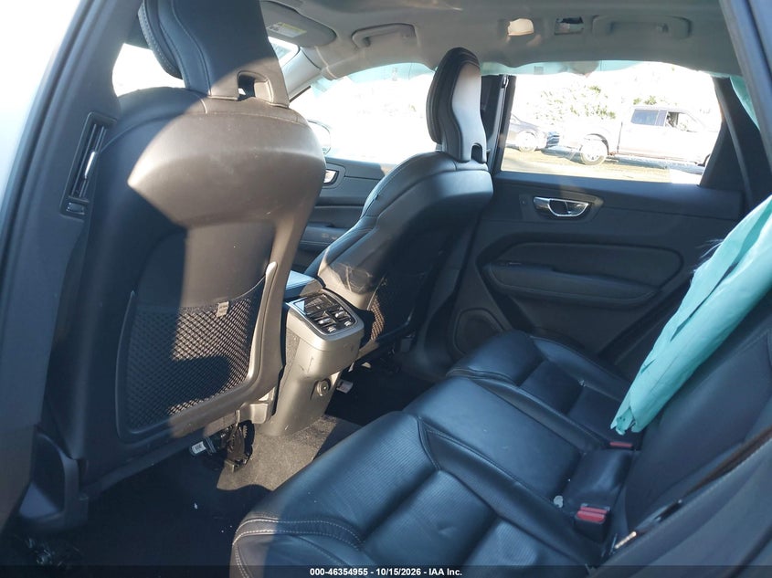 VOLVO XC60 - zdjęcie 8