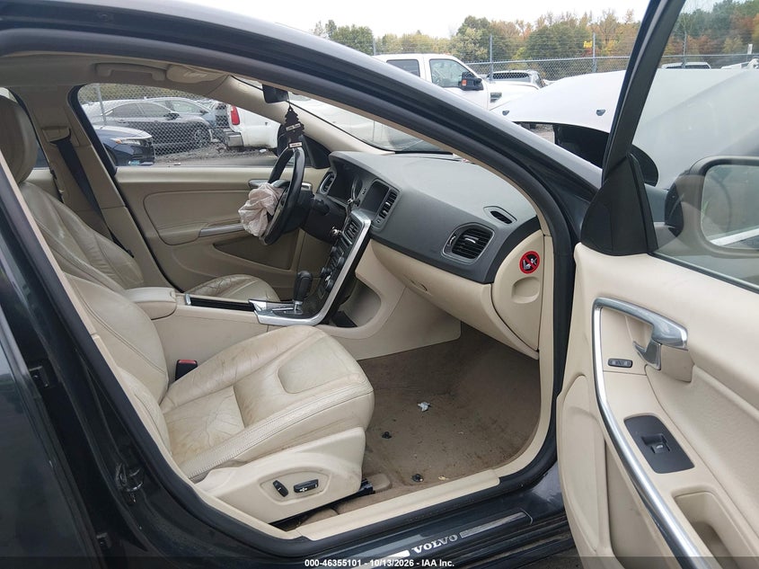2012 VOLVO S60 T5 · Photo 5