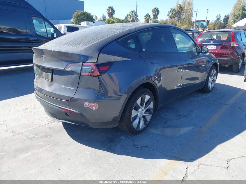TESLA MODEL Y - zdjęcie 4