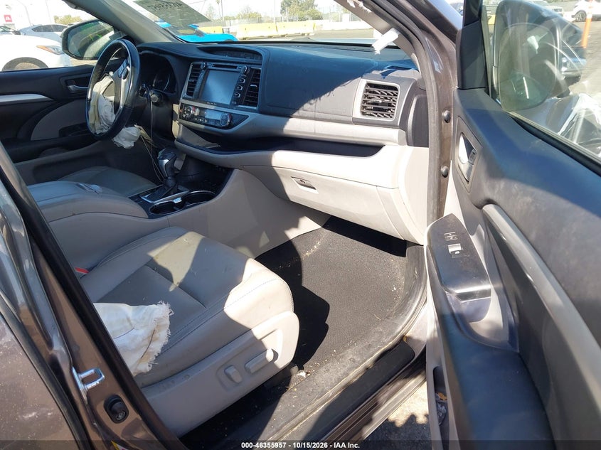 TOYOTA HIGHLANDER - zdjęcie 5