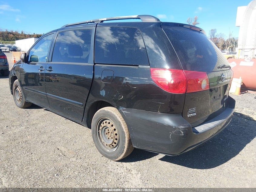 2009 TOYOTA SIENNA LE · Фото 3