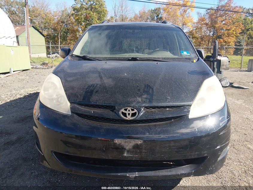 2009 TOYOTA SIENNA LE · Фото 6