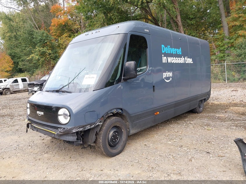 2023 Rivian Delivery 700, Left & Right Side, IAAI, VIN 7FCEHEB71PN007472 — photo 2