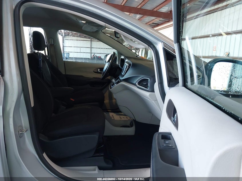 CHRYSLER VOYAGER 2022 VIN 2C4RC1CG7NR141531