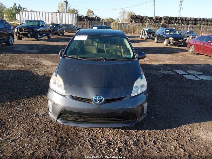 TOYOTA PRIUS - zdjęcie 12