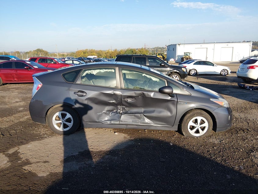 TOYOTA PRIUS - zdjęcie 13