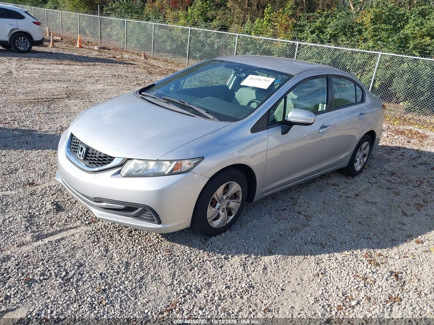 2015 Honda Civic Lx, Normal Wear & Tear, IAAI, VIN 19XFB2F5XFE116695 — photo 2