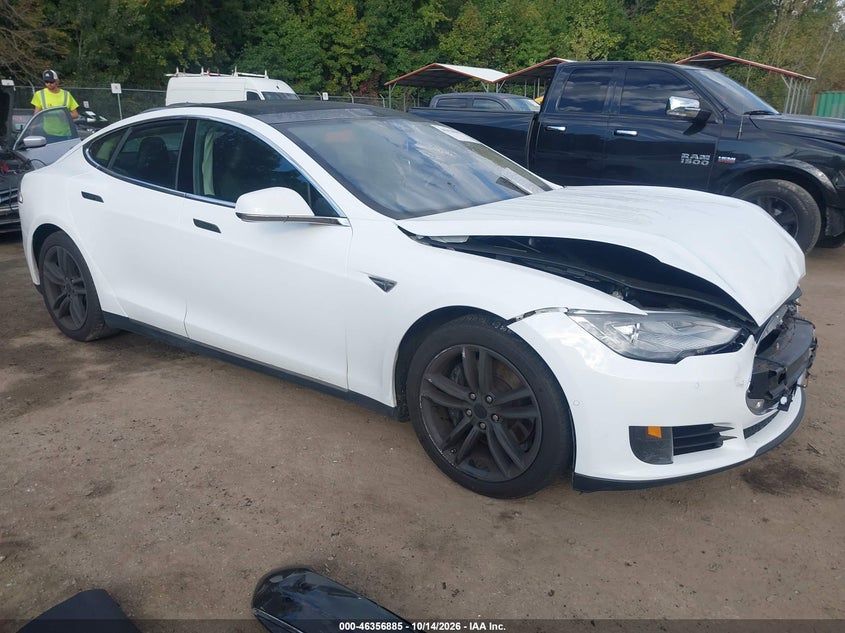 Vin: 5yjsa1e20ff116203, lot: 46857164, tesla model s 70d/85d/p85d 2015 img_1