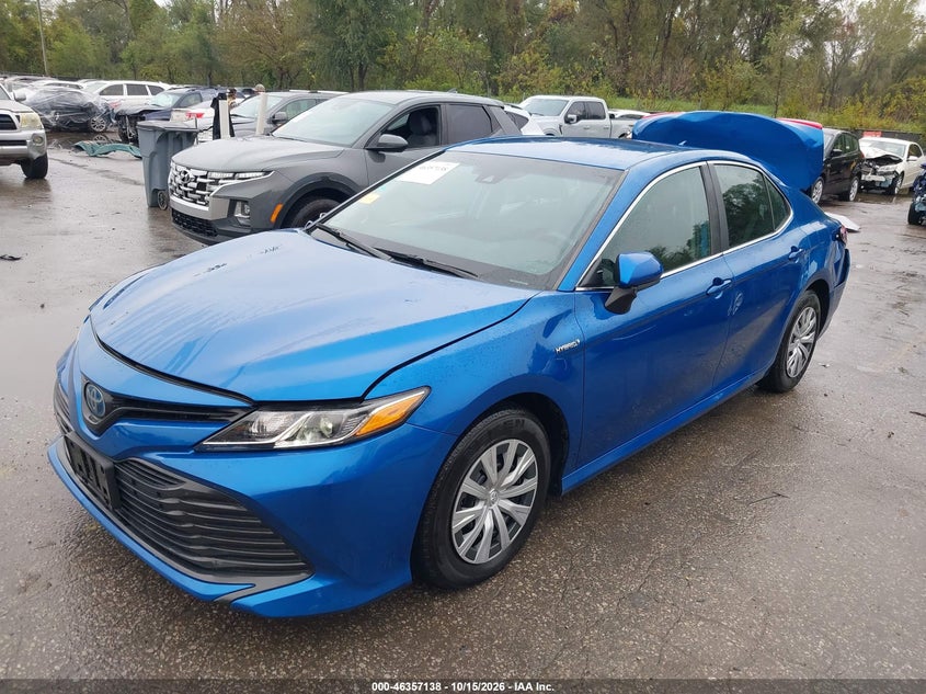 2020 Toyota Camry Le Hybrid, Rear, IAAI, VIN 4T1C31AK8LU018698 — photo 2