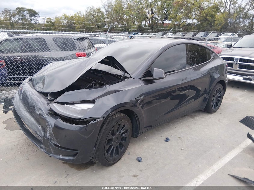 2025 Tesla Model Y Long Range Dual Motor All-Wheel Drive, Front End, IAAI, VIN 7SAYGDEE7SA363166 — photo 2