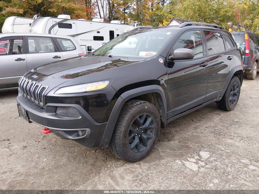 2018 Jeep Cherokee Trailhawk 4X4, Rear, IAAI, VIN 1C4PJMBX9JD526389 — photo 2