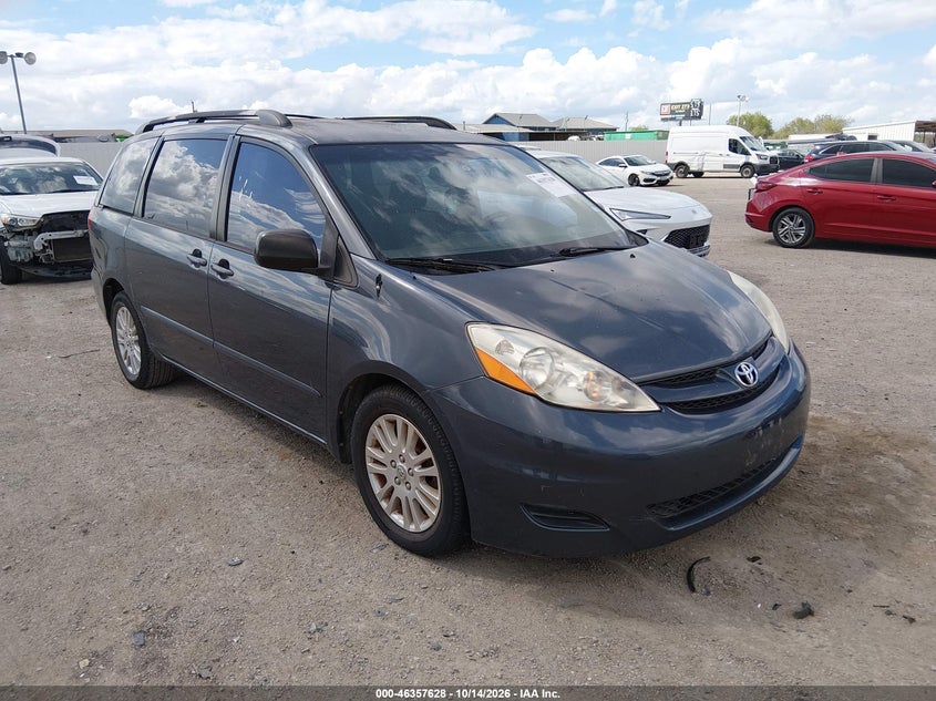 2009 Toyota Sienna LE