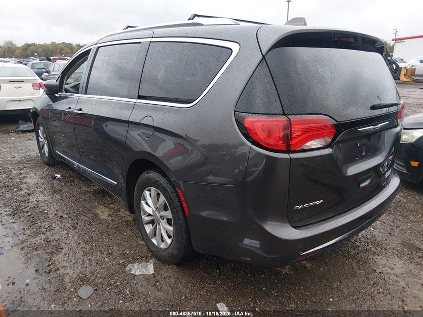 Vin: 2c4rc1bgxjr120586, lot: 46857955, chrysler pacifica touring l 20183