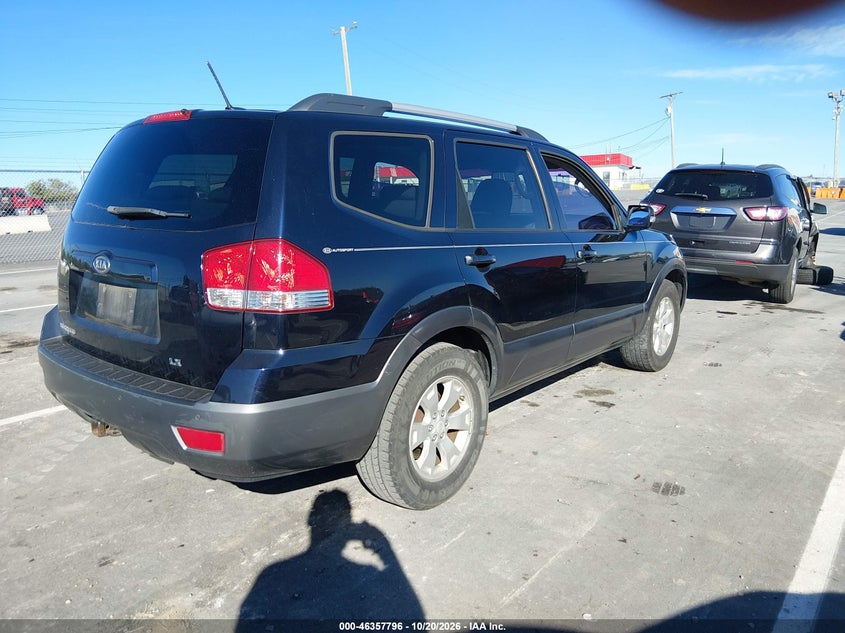 2009 KIA BORREGO LX · Photo 4