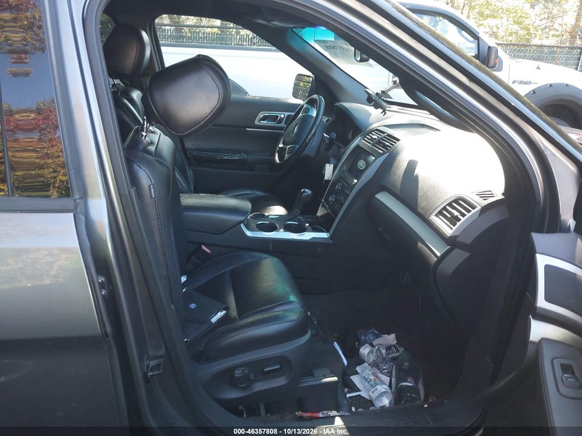 2011 FORD EXPLORER XLT · Фото 5