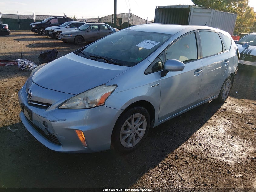 2013 Toyota Prius V Three, Неизвестно, IAAI, VIN JTDZN3EUXD3190013 — фото 2