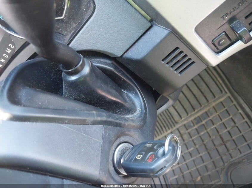 2013 FORD F-150 XLT · Фото 11