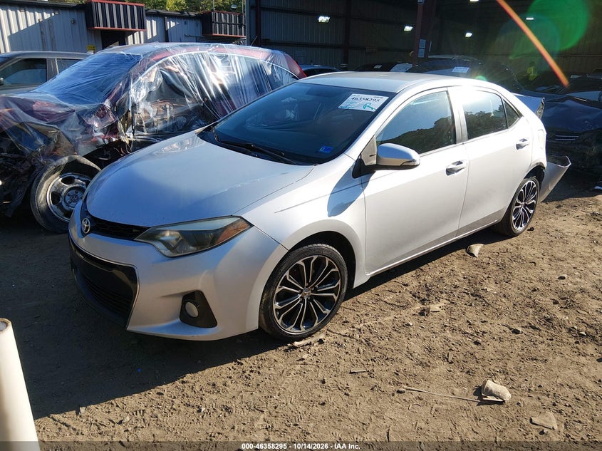 2015 Toyota Corolla S Plus, Rollover, IAAI, VIN 2T1BURHE8FC273560 — photo 2