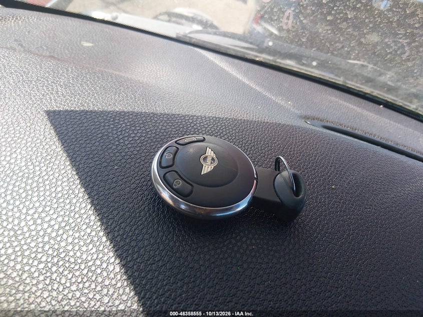 2012 MINI COOPER · Фото 11