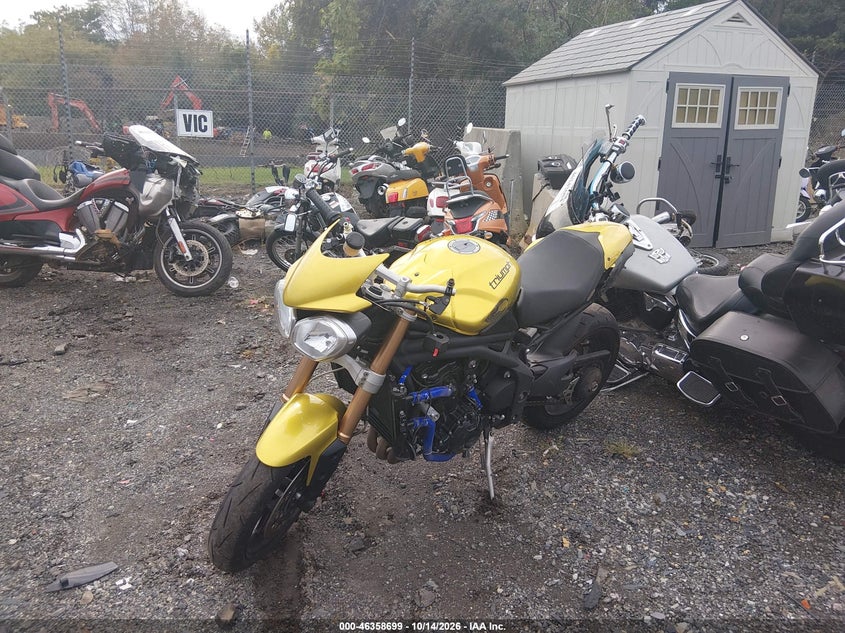 2013 Triumph Motorcycle Speed Triple Abs, All Over, IAAI, VIN SMTN01PK9DT569387 — photo 2