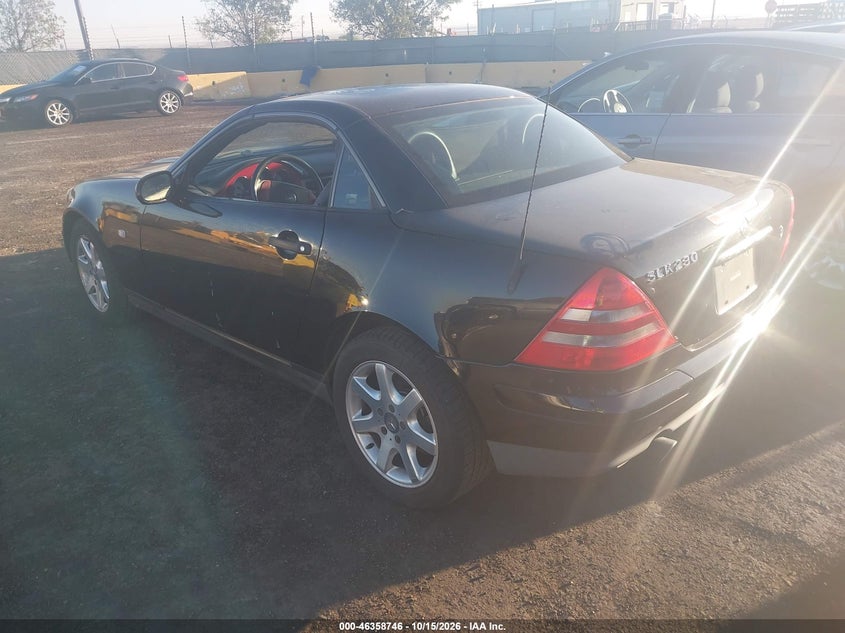 MERCEDES-BENZ SLK 230 1999 VIN WDBKK47F0XF129222