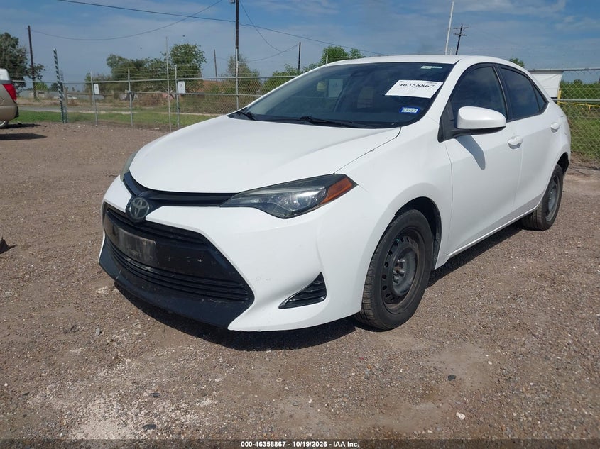 2017 Toyota Corolla Le, Неизвестно, IAAI, VIN 5YFBURHE0HP696748 — фото 2