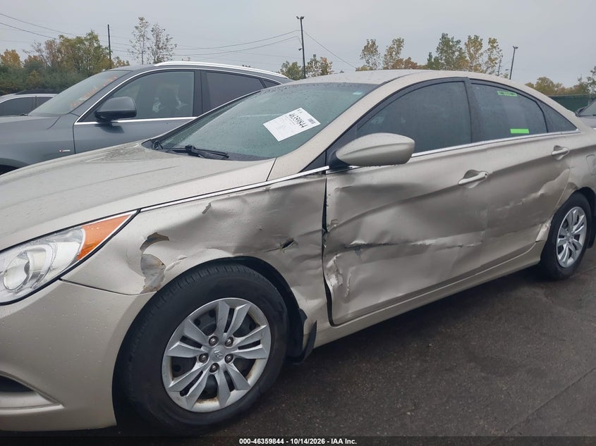 HYUNDAI SONATA 2011 VIN 5NPEB4AC0BH195572