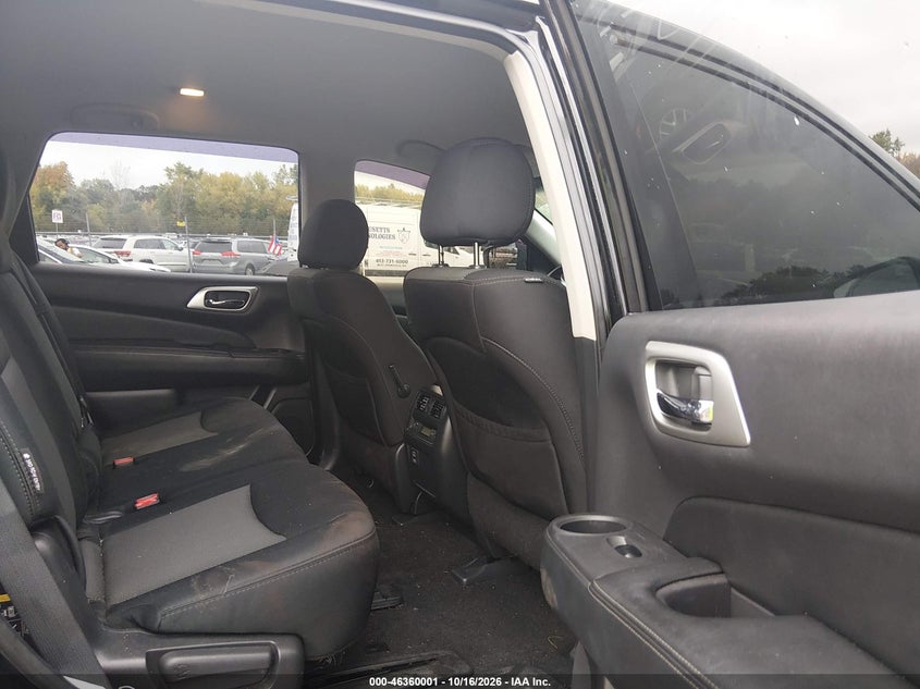 2018 NISSAN PATHFINDER SV · Фото 8