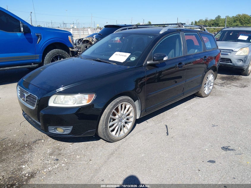 2009 Volvo V50 2.4I, Normal Wear & Tear, IAAI, VIN YV1MW382092461332 — photo 2