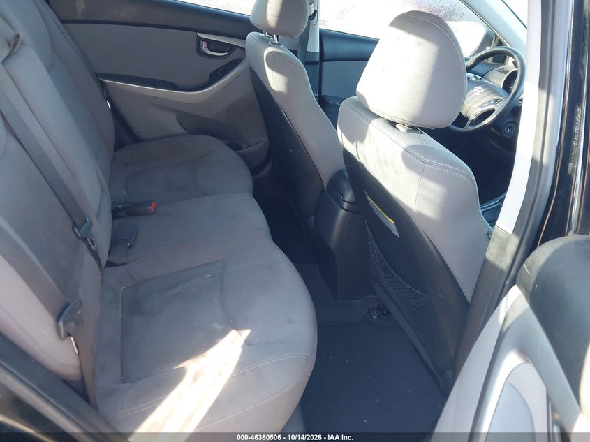 2016 HYUNDAI ELANTRA SE · Photo 8