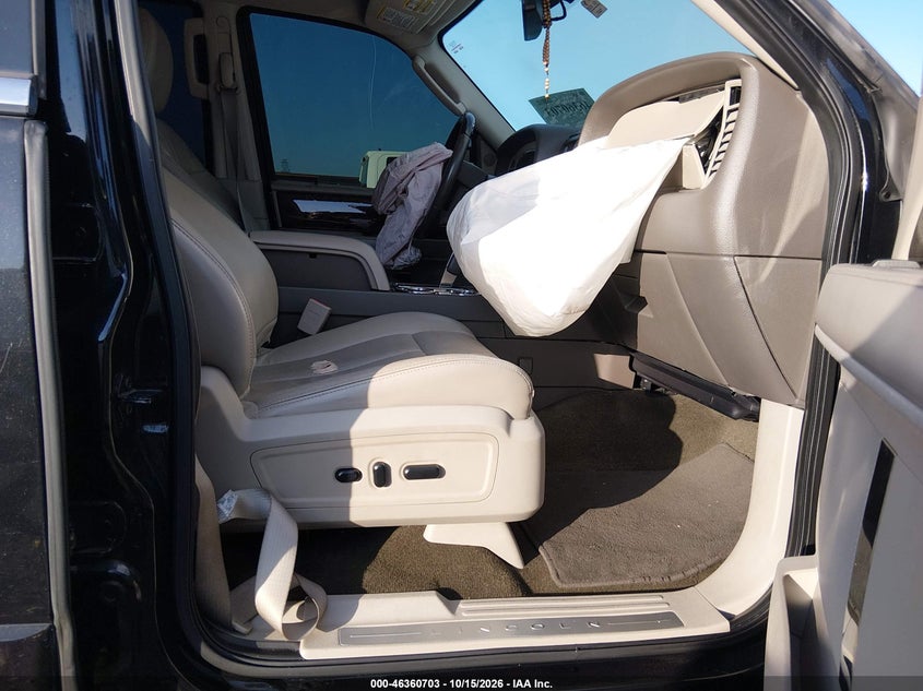 2015 LINCOLN NAVIGATOR · Фото 5